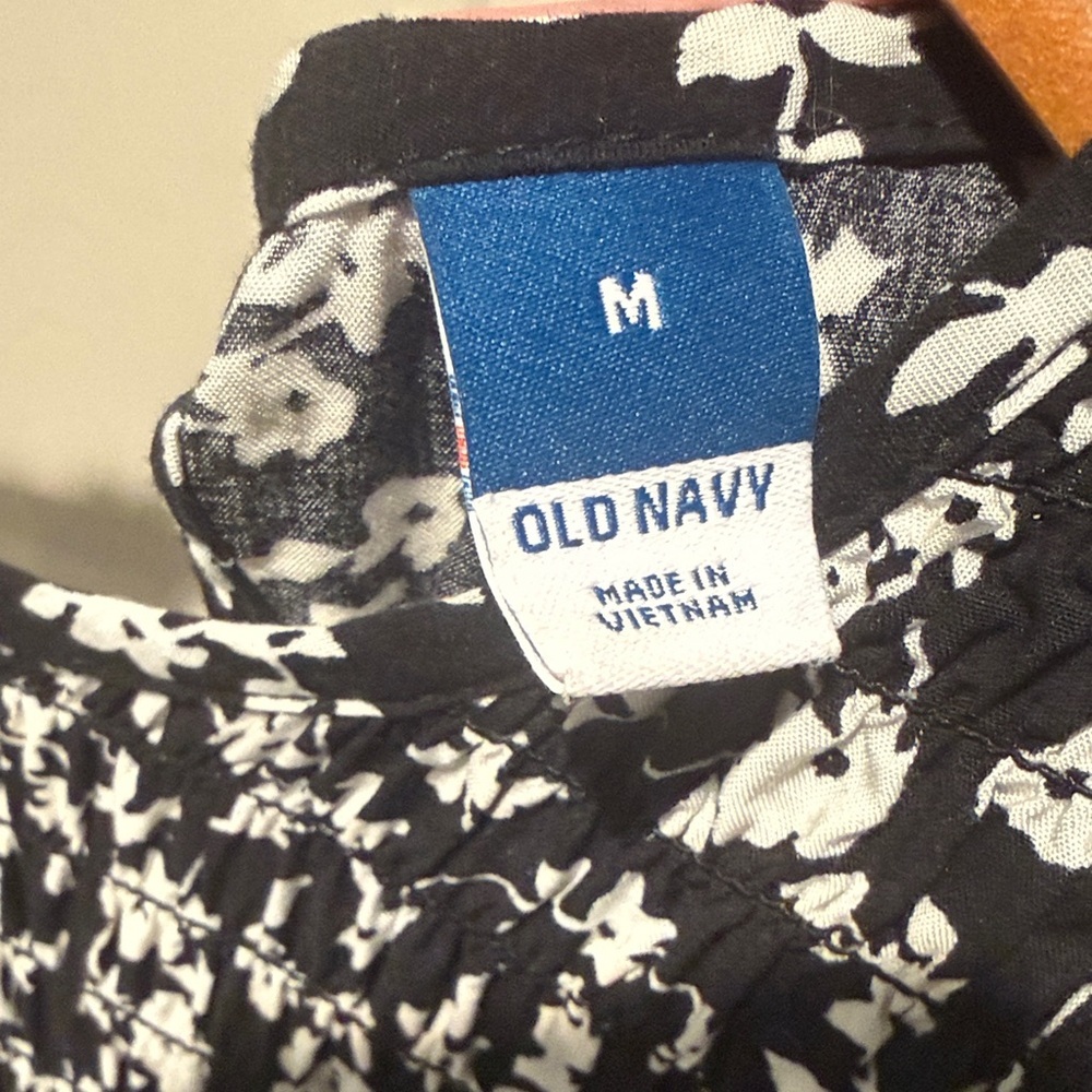 Old Navy Black and White Floral Dress - Picture 3 of 7